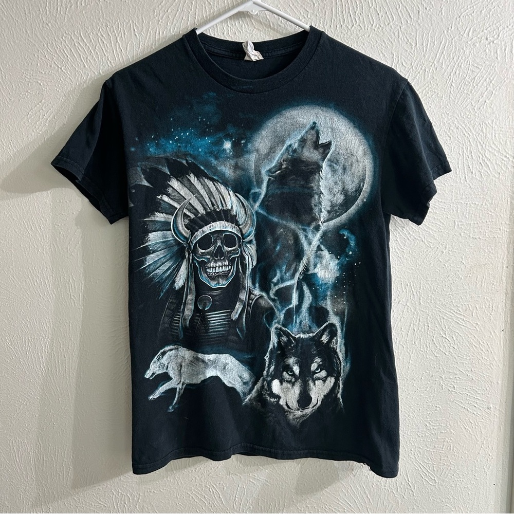Vintage Y2K Wolf and Skeleton Chief Black Graphic Print Tshirt Size S